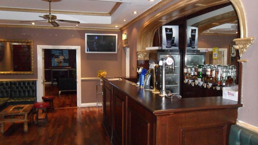 Skyways Hotel Slough Ngoại thất bức ảnh
