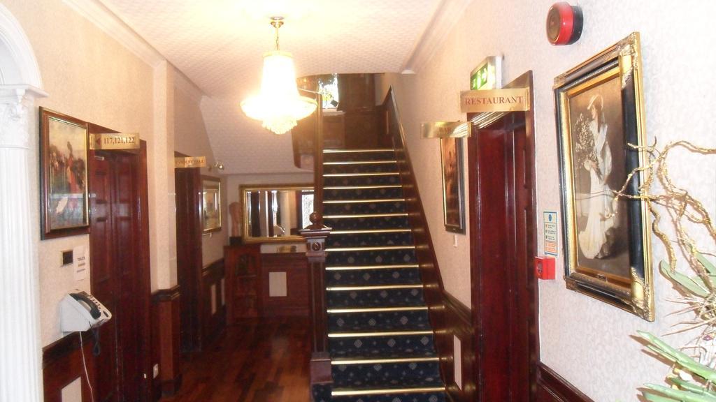 Skyways Hotel Slough Ngoại thất bức ảnh